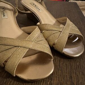 Nina New York Gold Sparkle l Wedges Sandals